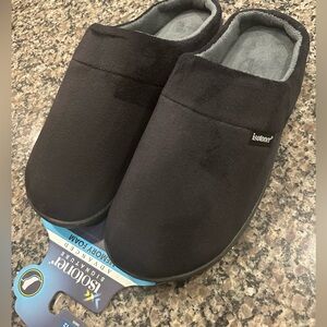 Men’s Isotoner slippers